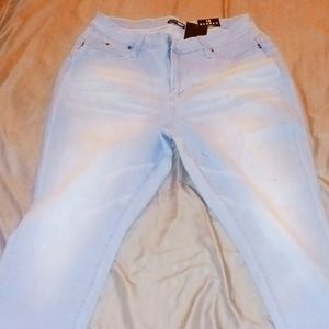 Light blue wash jeans from FashionNova. Size 16